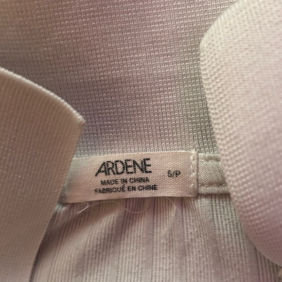 White long sleeve - Picture 2 of 2